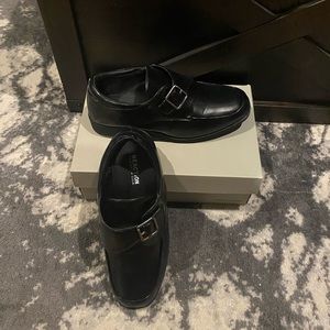 NWT!!!!! Never worn Kenneth Cole dress shoes. Very dapper